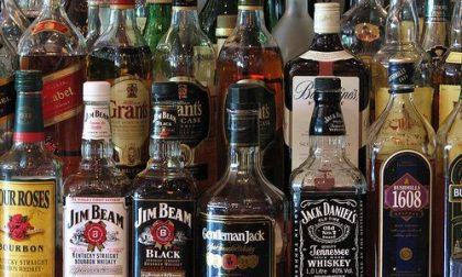 La notizia dell'ordinanza contro la vendita di alcolici arriva anche in Francia