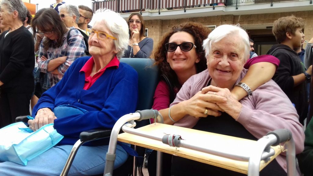 Festa dei nonni alla casa di riposo di Riva con Roberto Faieta e Gioacchino Logico