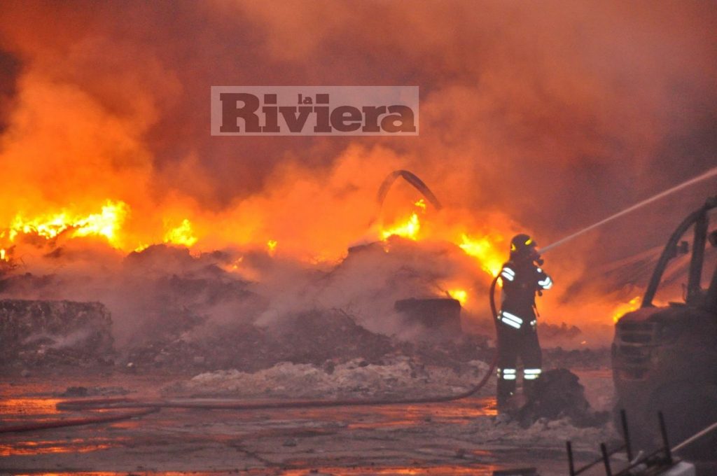 Incendio deposito Del Gratta Valle Armea 25 ottobre 2017_07