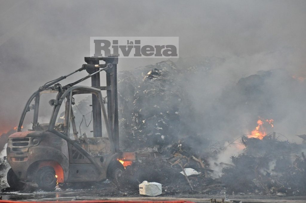 Incendio deposito Del Gratta Valle Armea 25 ottobre 2017_25