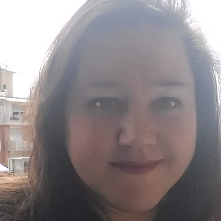 Niente elemosina alla mendicante africana: avvocatessa di Sanremo insultata: “Italiana di m…”