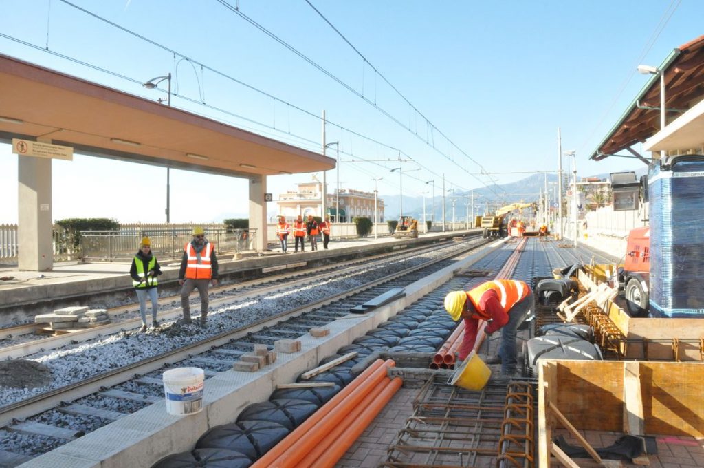 Viabilità straordinaria sul lungomare per il nuovo ponte sul Borghetto