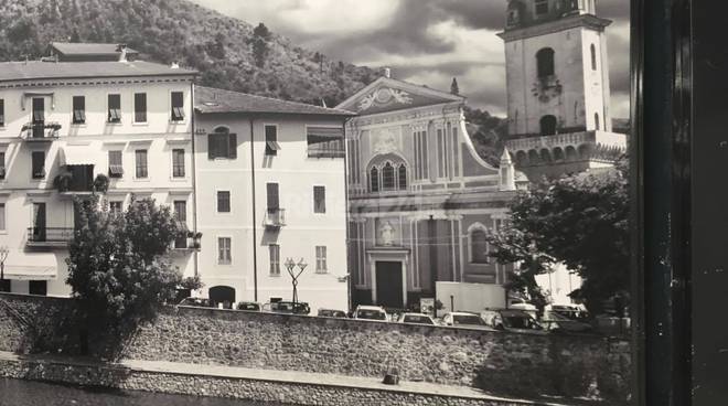 Il Lidl elimina le croci dalle chiese per non urtare la sensibilità della clientela musulmana