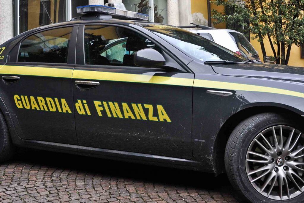 Falsi poveri giocavano d’azzardo con i soldi del reddito di cittadinanza: 20 indagati nell’imperiese
