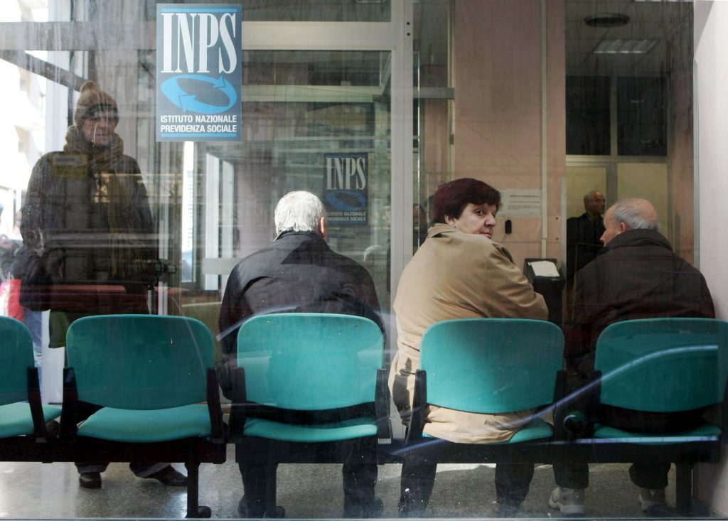Poste, da sabato saranno pagate le pensioni di giugno