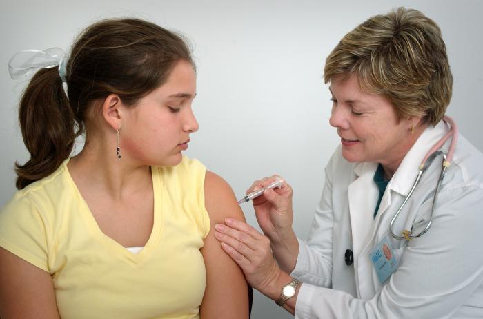 Vaccini, al vi la seconda tranche: inviate lettere a studenti tra 6 e 16 anni