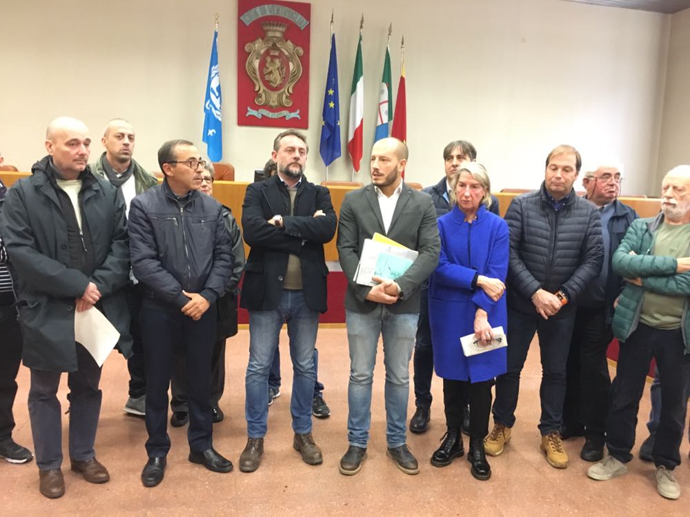 I sindaci del comprensorio solidali con Ioculano dopo le minacce, firmano documento