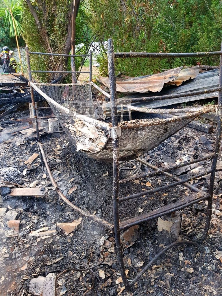 Incendio attentato baracca Balzi Rossi Ventimiglia vigili del fuoco