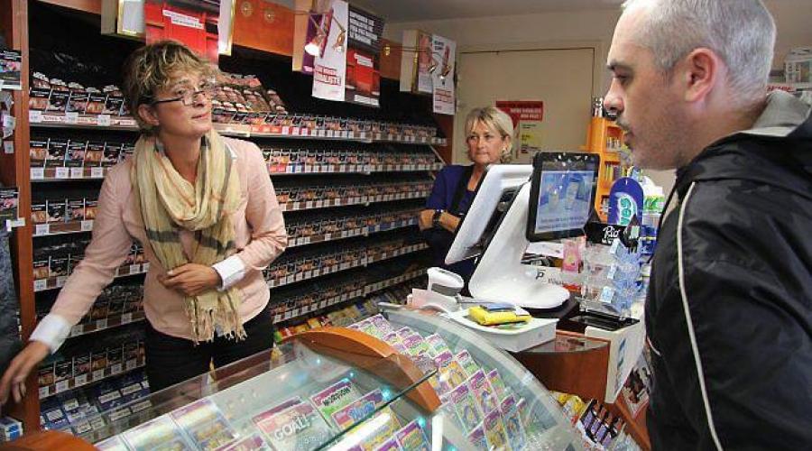 Sigarette sempre più care in Francia: da lunedì prossimo costeranno 7,30 euro in media a box