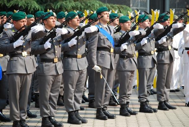 La Guardia di Finanza cerca 30 nuovi allievi. Al via il concorso