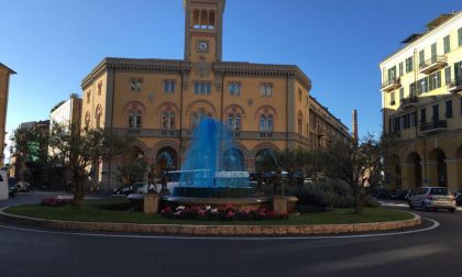 Fontana blu in piazza Dante per la Giornata Mondiale del Diabete