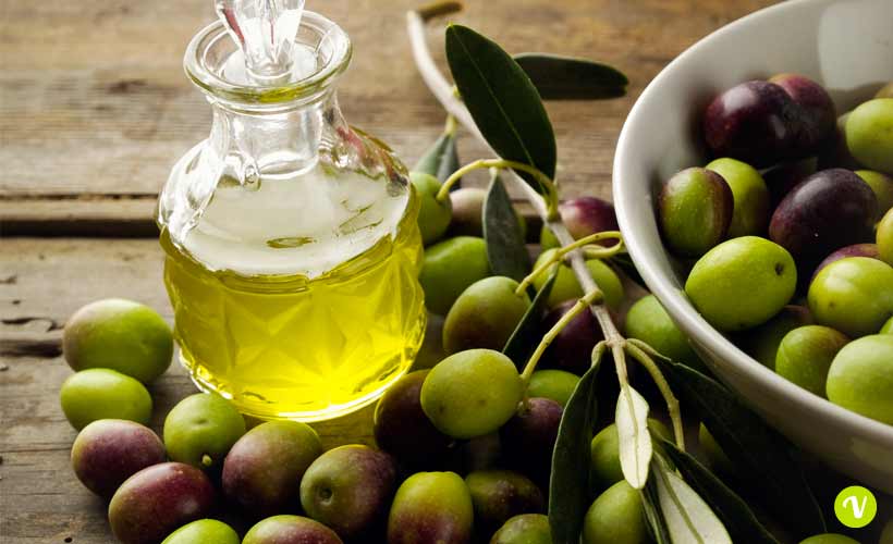 Giovani studenti a lezione di olio