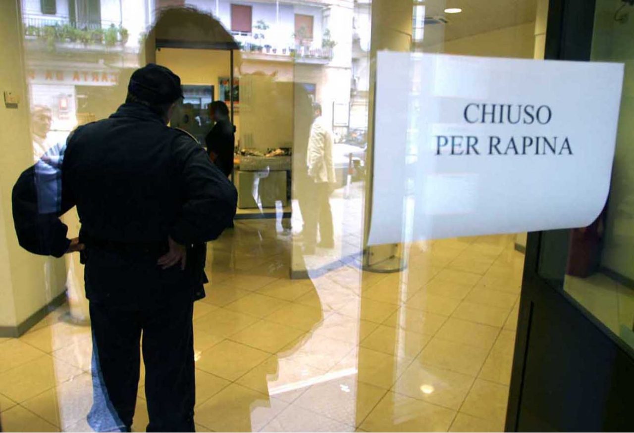Dopo 17 anni chiuse le indagini sul “rapinatore gentile”