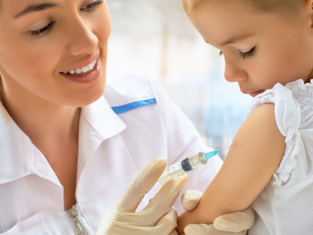 Hub vaccinali a misura di bimbo. Ecco dove saranno