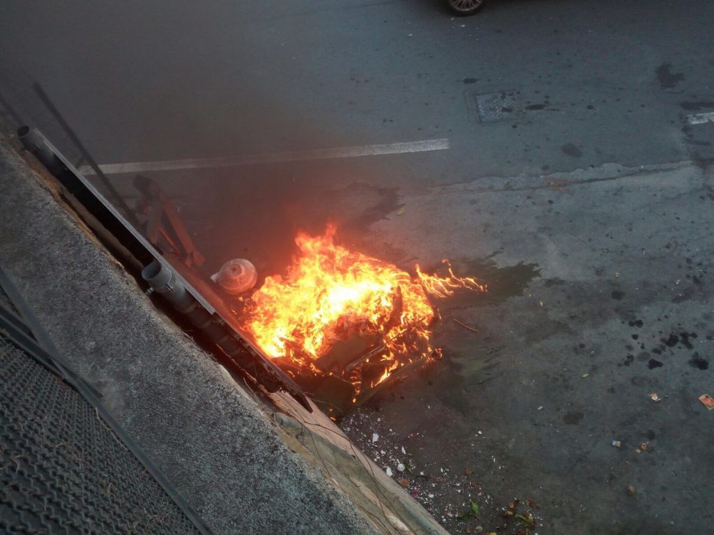 Cassonetto incendio Sanremo via Duca degli Abruzzi_04
