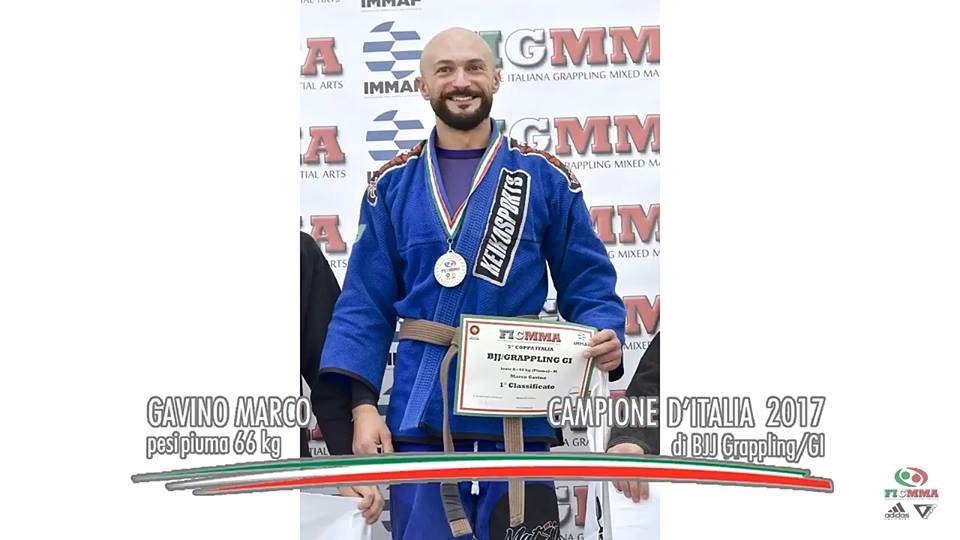 Gavino Campione BJJ con kimono