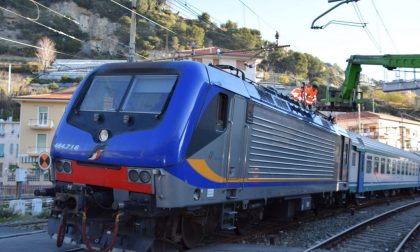 Traffico ferroviario in tilt, treno guasto a Ventimiglia