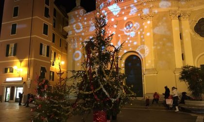La magia del Natale arriva anche in via San Giovanni