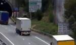 Mezzo pesante in fiamme sull'A8 verso Mentone, disagi per traffico e frontialieri