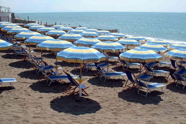 Concessioni balneari, in Liguria partono i primi bandi: “Sì, ma con cautela”
