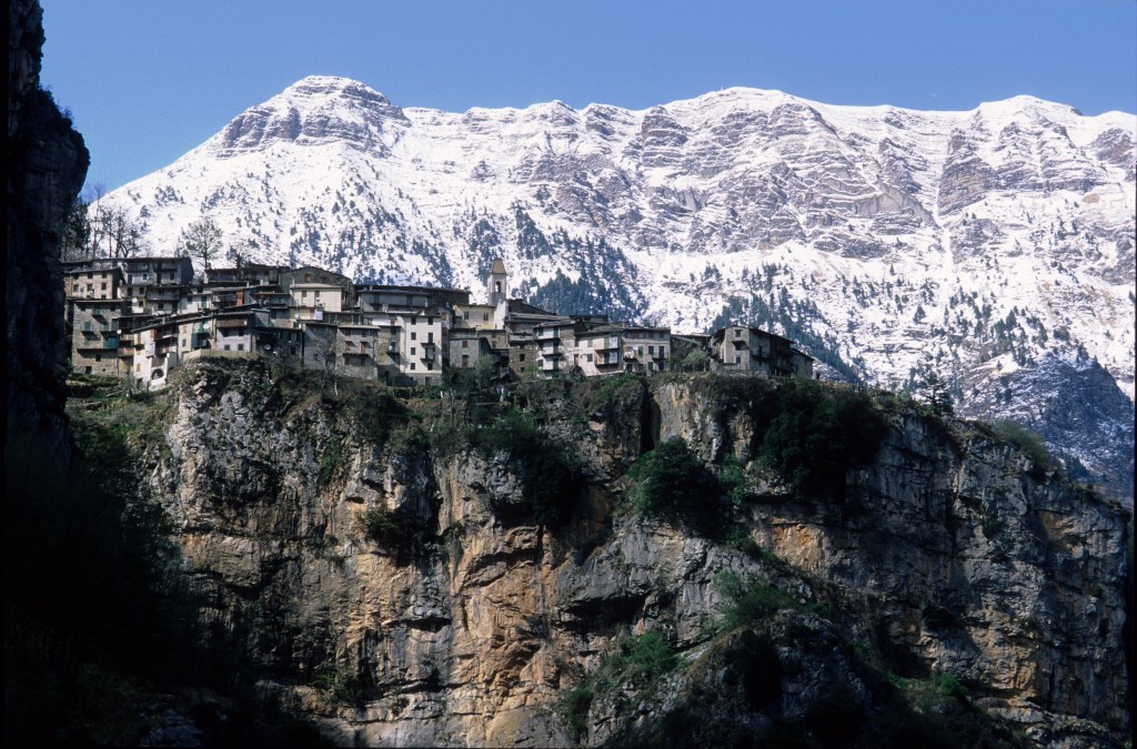 Domenica 17 dicembre suggestiva escursione tra le gole selvagge della Terra Brigasca