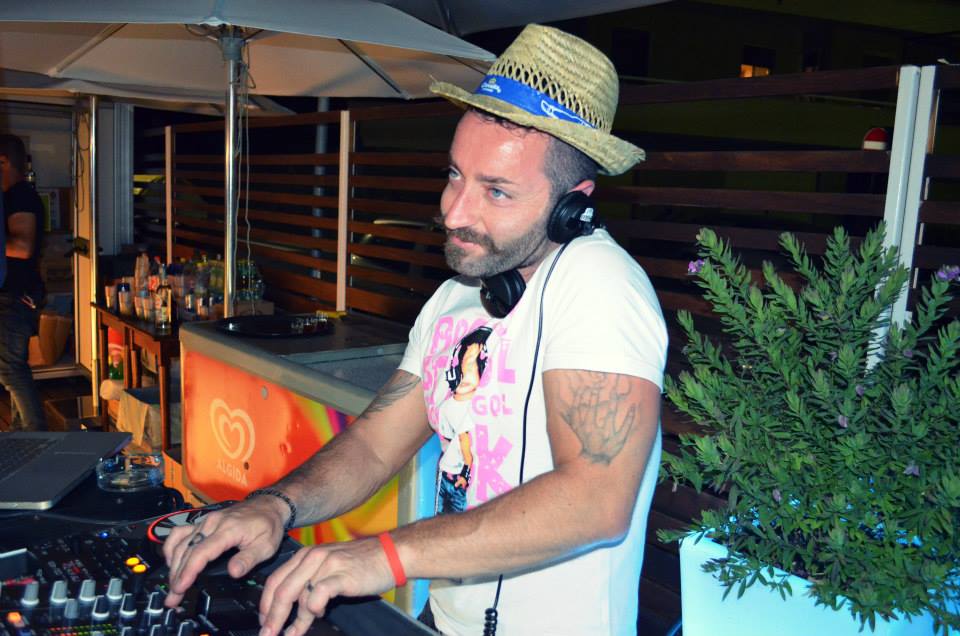 Noto dj imperiese Christian Polo raggirato per 5mila euro. Condannato il truffatore