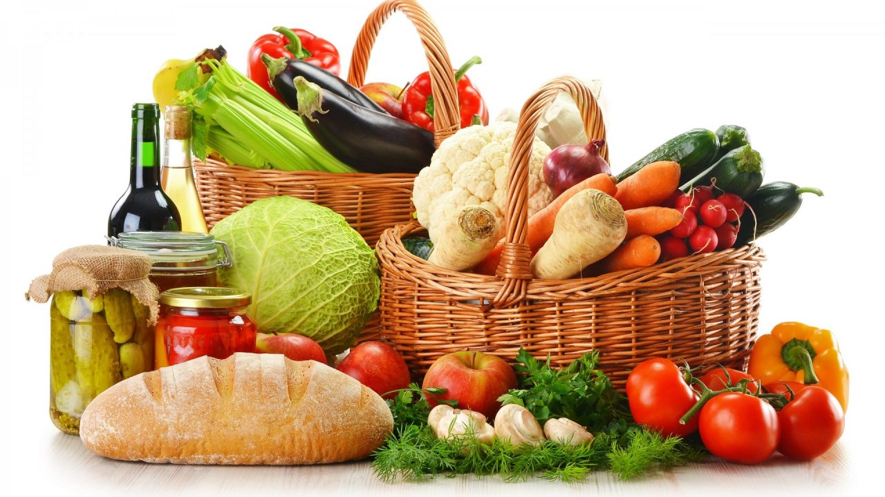 Coronavirus, la Caritas distribuisce vestiario e generi alimentari nella Valle Impero