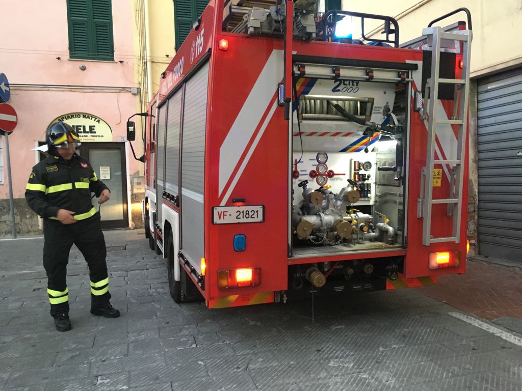 Soccorsi mobilitati per una donna di 92 anni, ma lei stava solo dormendo