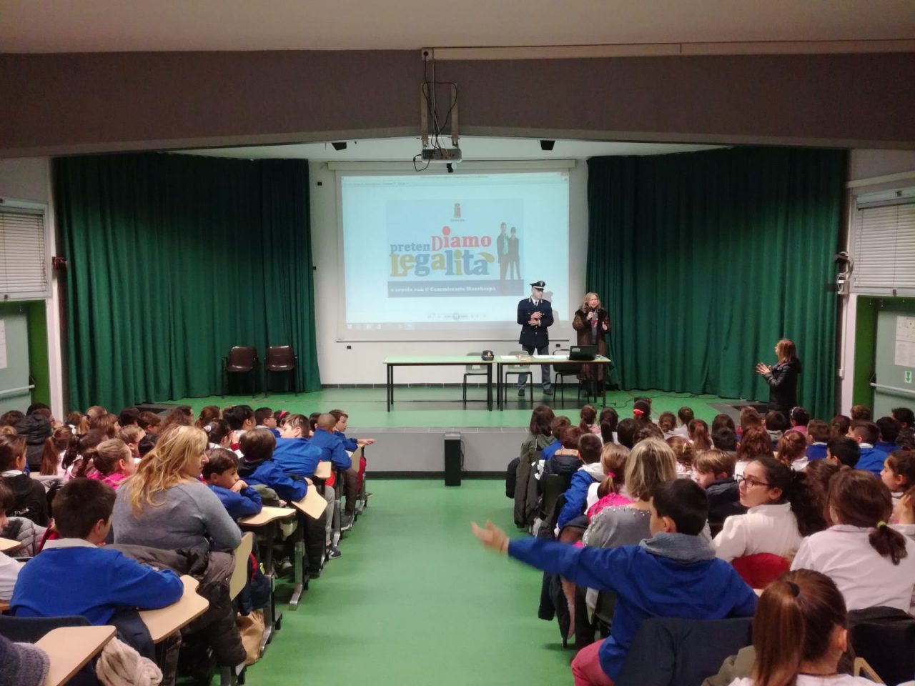 Polizia lancia nelle scuole il concorso PretenDiamo legalità
