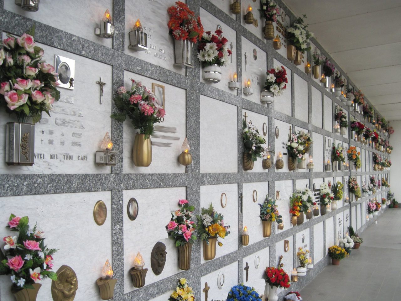 Cimitero a Verezzo cambia orario chiusura