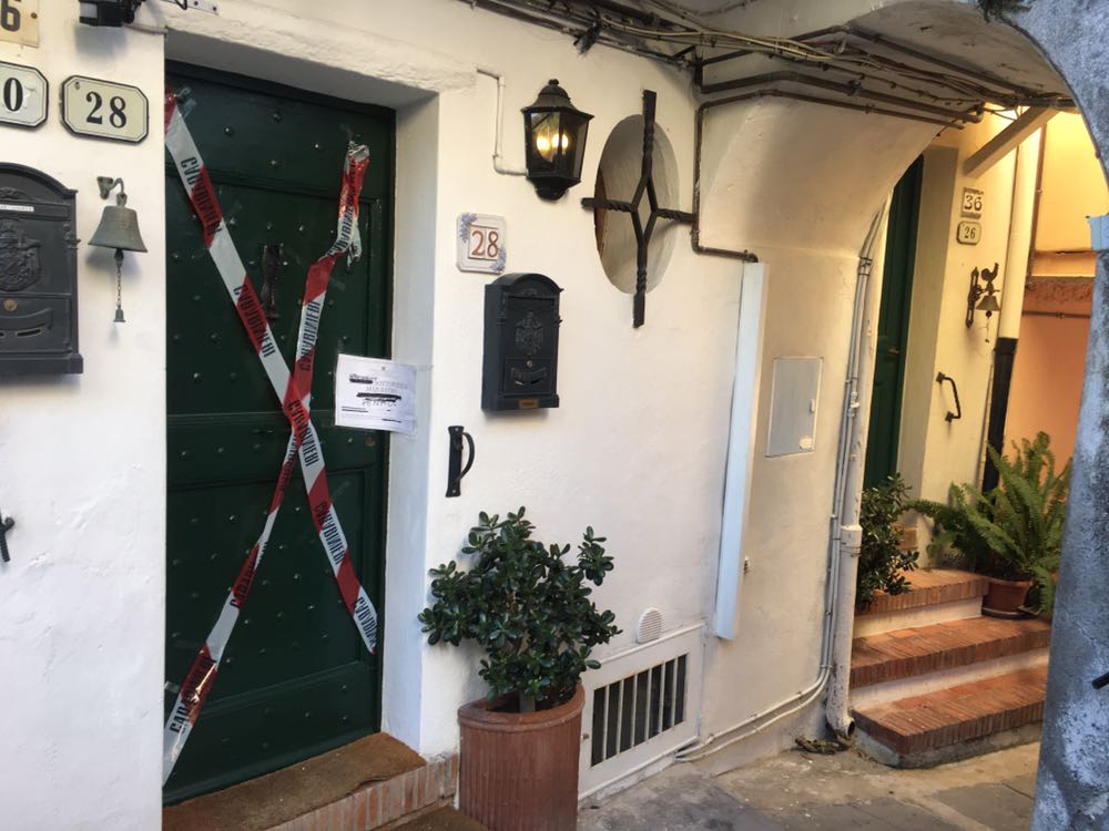 Tragedia di Capodanno: 69enne trasferita a Genova dopo intossicazione costata la vita al marito