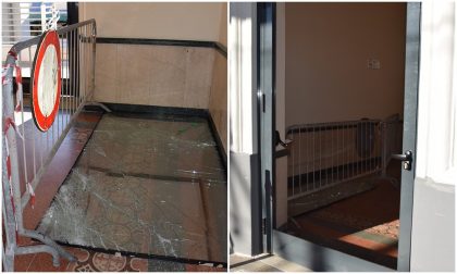 Tragedia sfiorata in stazione a Bordighera: crolla vetrata sala d’aspetto/ Foto