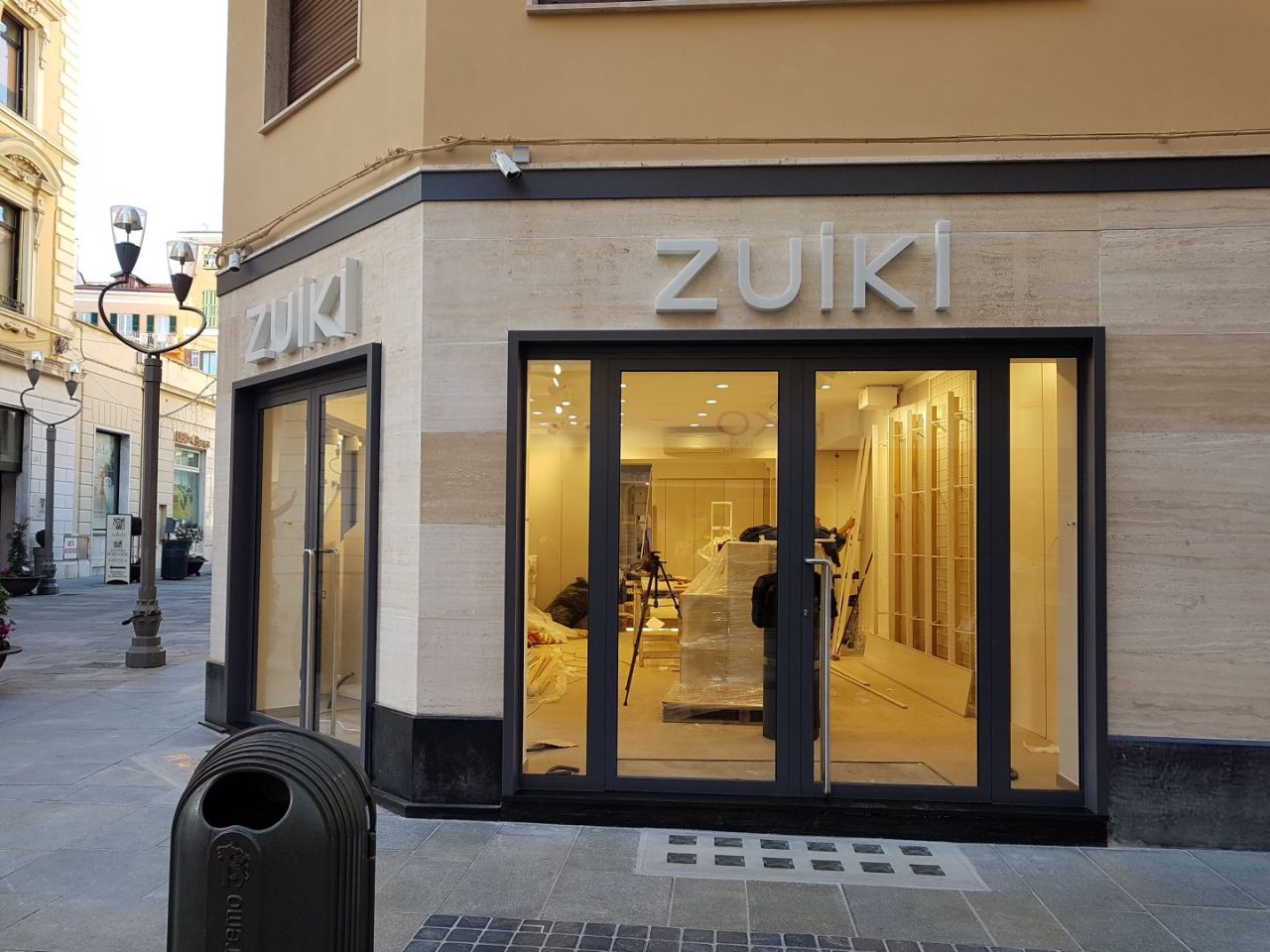 Svelato il misterioso negozio di Via Escoffier