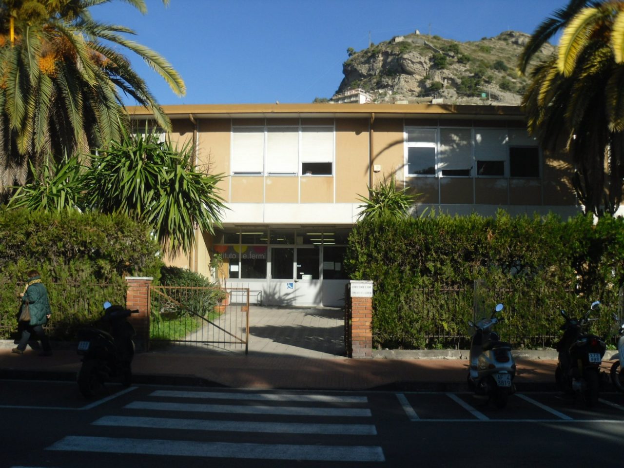 Porte aperte al Fermi-Polo di Ventimiglia