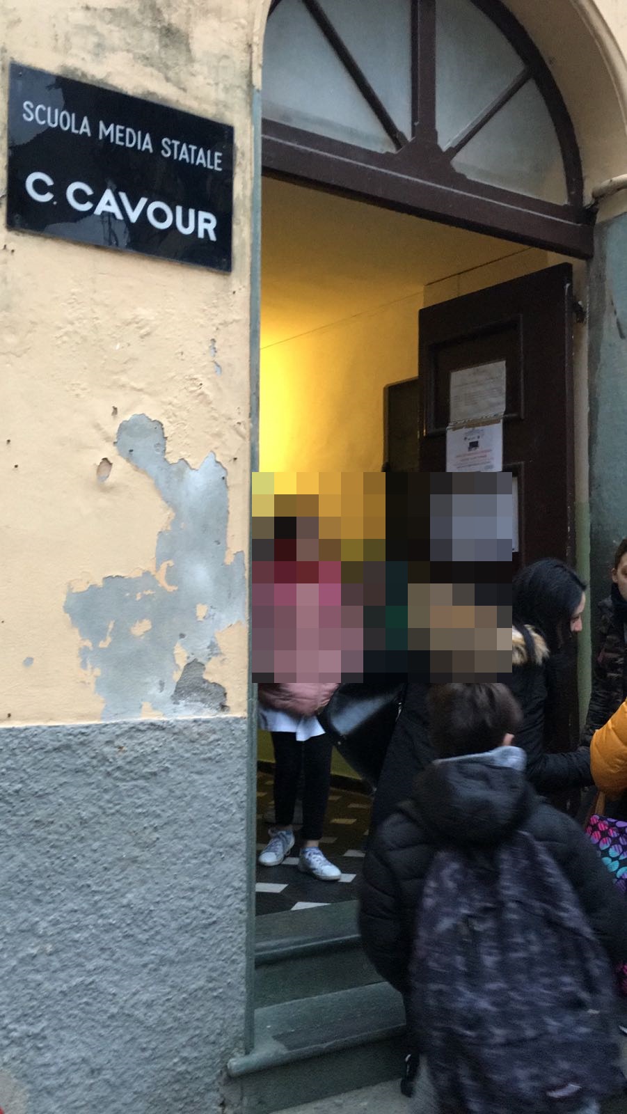 Scuola Cavour Ventimiglia protesta genitori_04