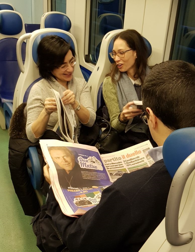 Treno stazione Protesta pendolari Imperia Caffè giornali_02