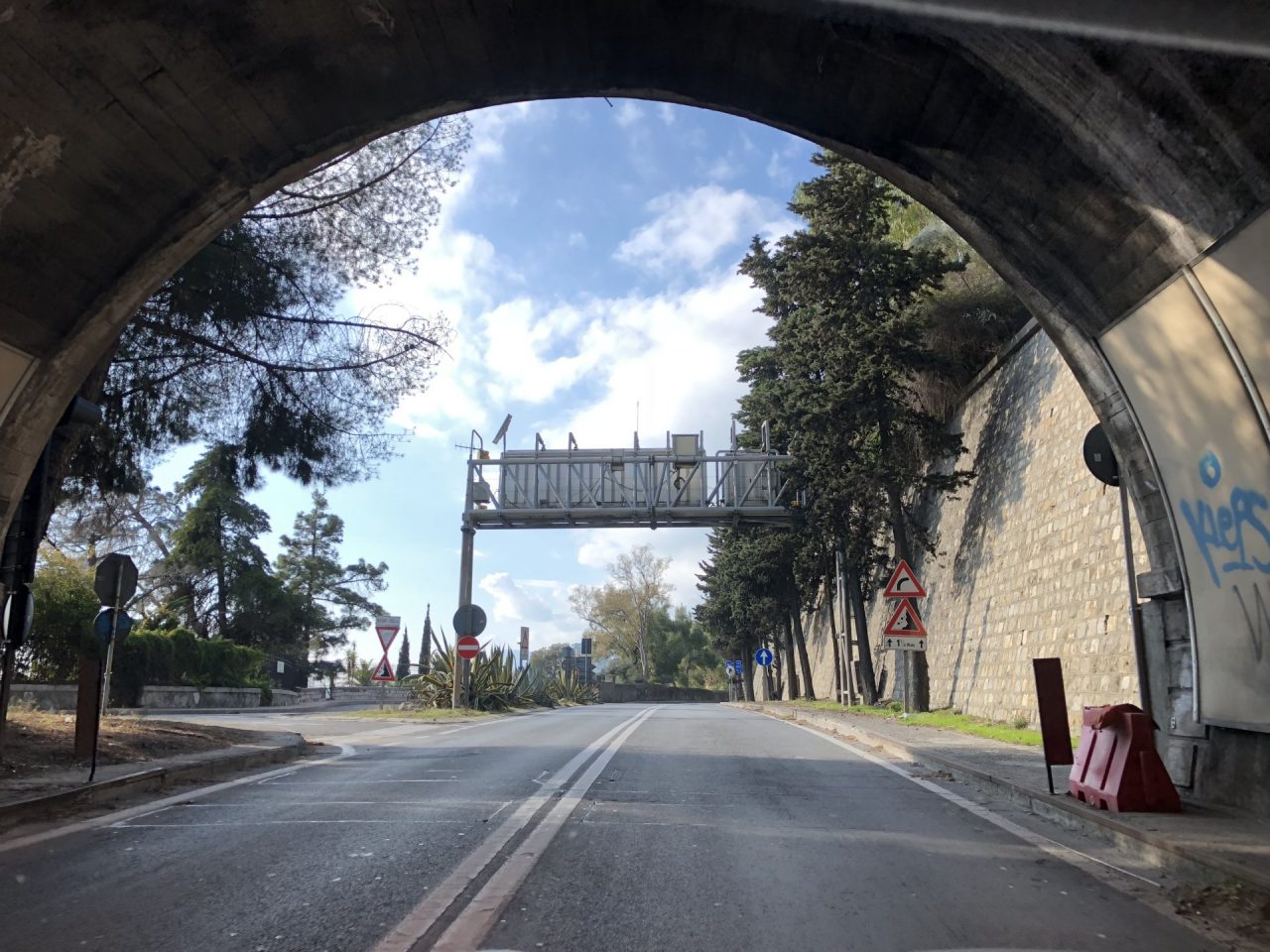 Riaperta la galleria Poggio