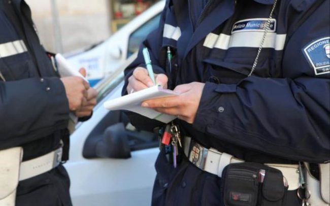 Record di multe per un guidatore: 9 per un totale di oltre 1.250 euro