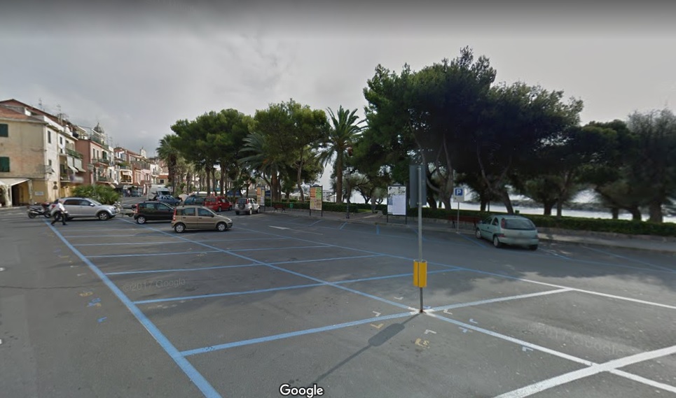 Riva Ligure: posteggi blu, spostamento del mercato, modifiche alla viabilità. Ecco le novità
