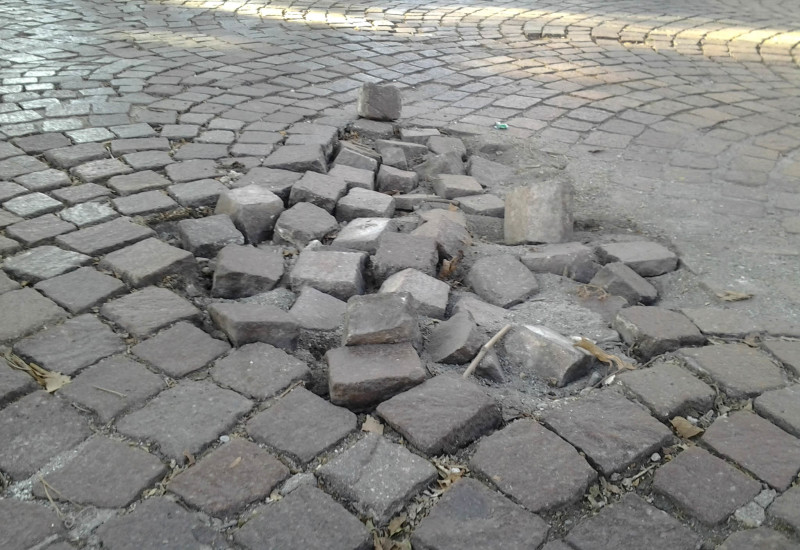 Affidati i lavori per la riqualificazione dei marciapiedi di piazza Colombo