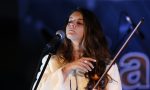 Erika Piras, la cantante con il violino, si esibisce a Sanremo