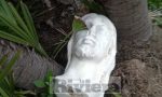 Decapitata la statua del Cristo, la testa gettata tra le palme a Ospedaletti