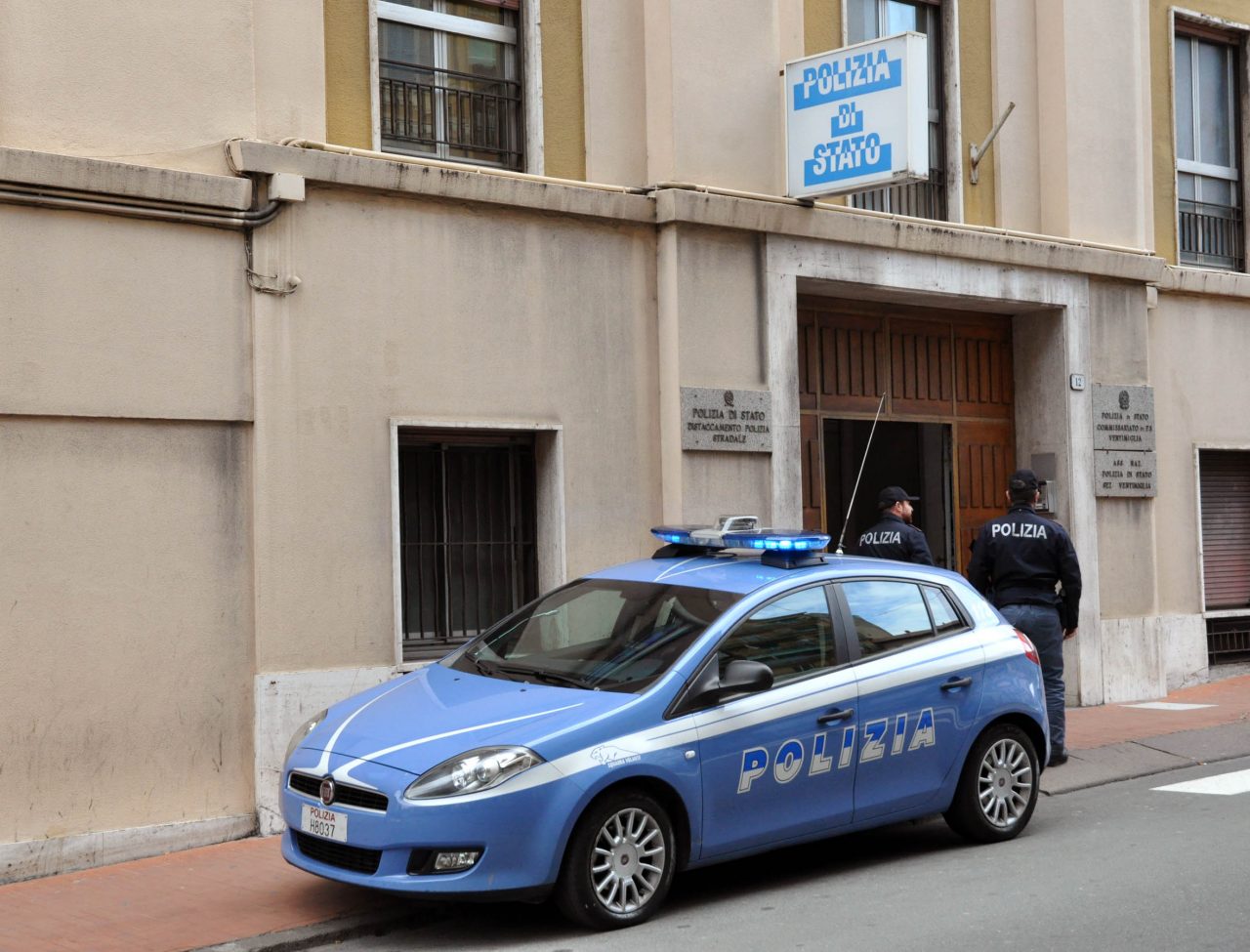 La Polizia scopre l’autore di un furto ma è un ricercato