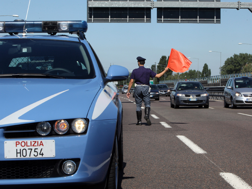 La polizia stradale di Imperia arresta l’autore di un triplice omicidio