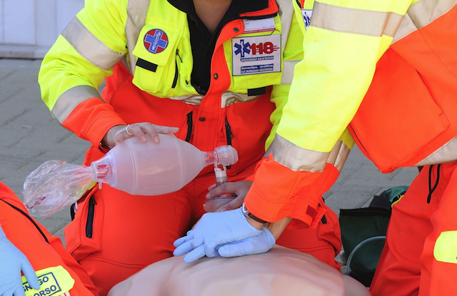 Rifugiato 22enne del Mali soccorritore della Croce d’Oro salva la vita a un paziente in “arresto”
