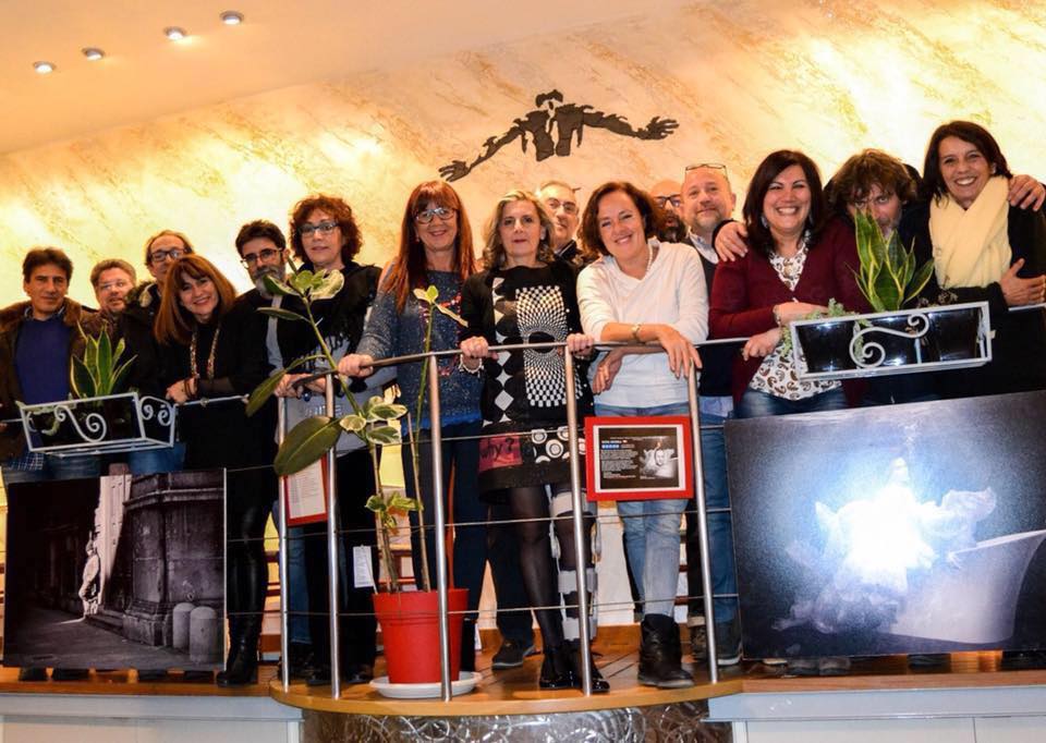 La collettiva fotografica “Mani” nel foyer del Casinò di Sanremo