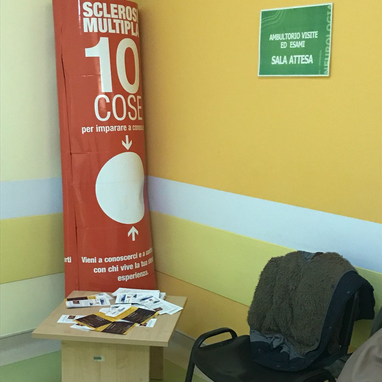 Propaganda M5S invade ospedale, la denuncia di Fratelli d’Italia