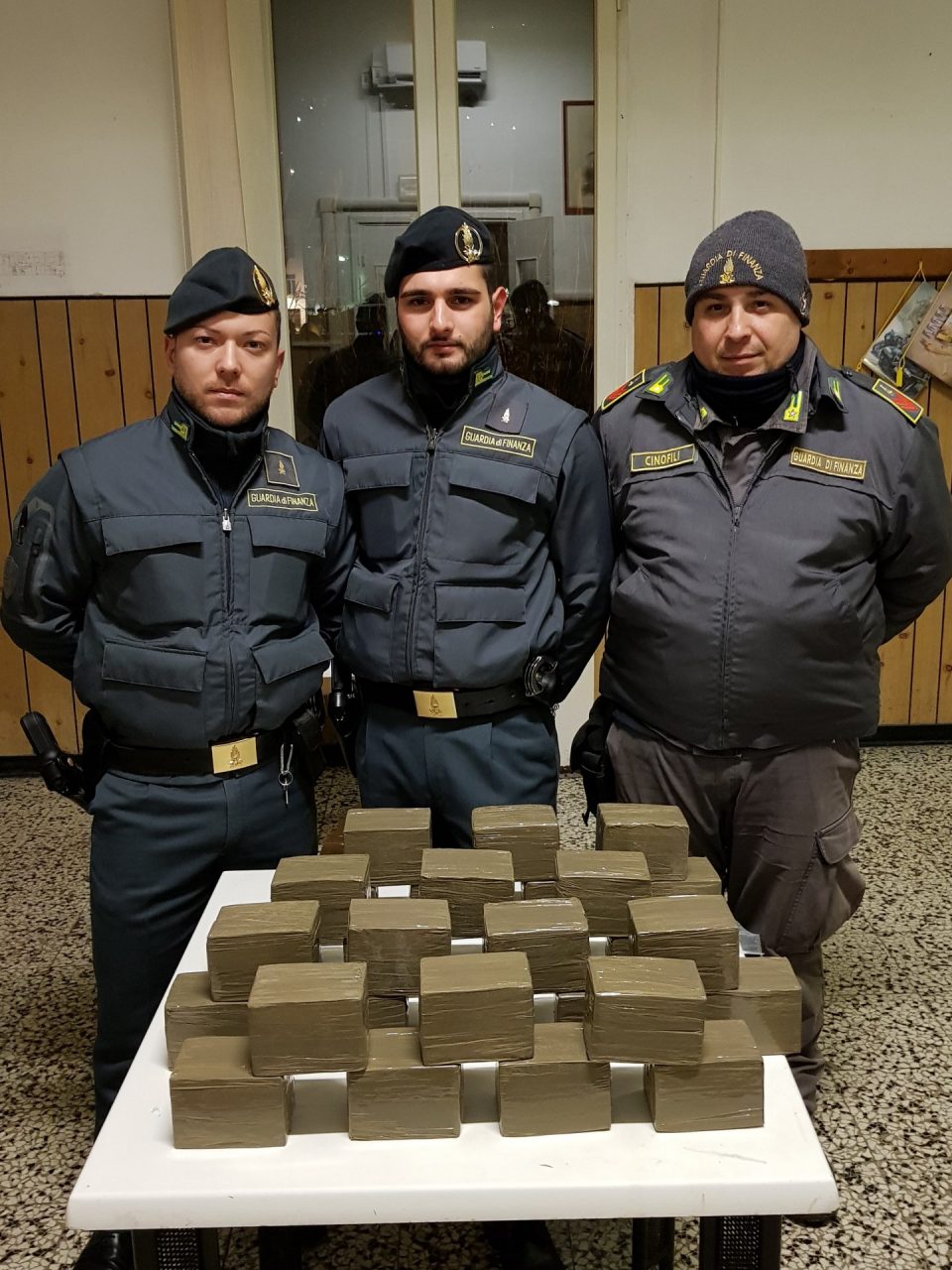 Operazione antidroga della Finanza a Ventimiglia: sequestrati oltre 31 kg di stupefacenti