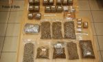 Blitz antidroga della polizia di Sanremo: sequestrati 31 kg di hashish, marijuana e cocaina in una casa