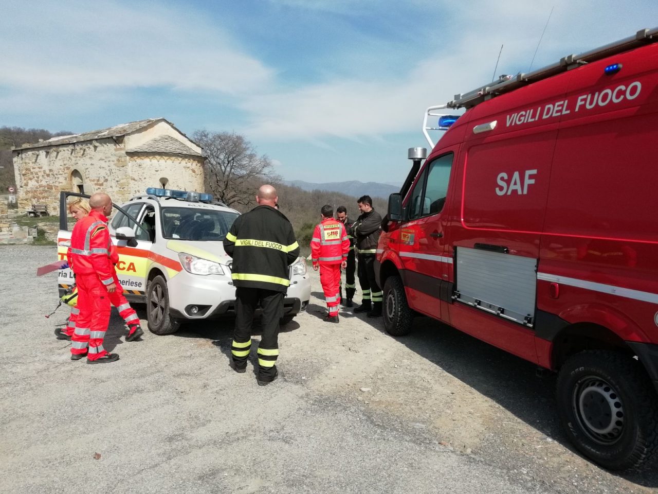 Mobilitazione di soccorsi per un cercatore di funghi caduto nel bosco